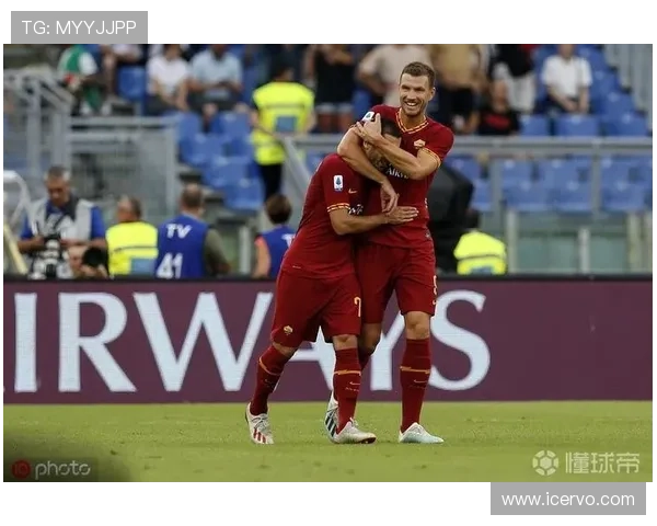 罗马昔日英雄重聚哲科赛后亲吻德罗西感动全场